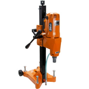 diamantboormachine-spb2001-boren-in-de-vloer